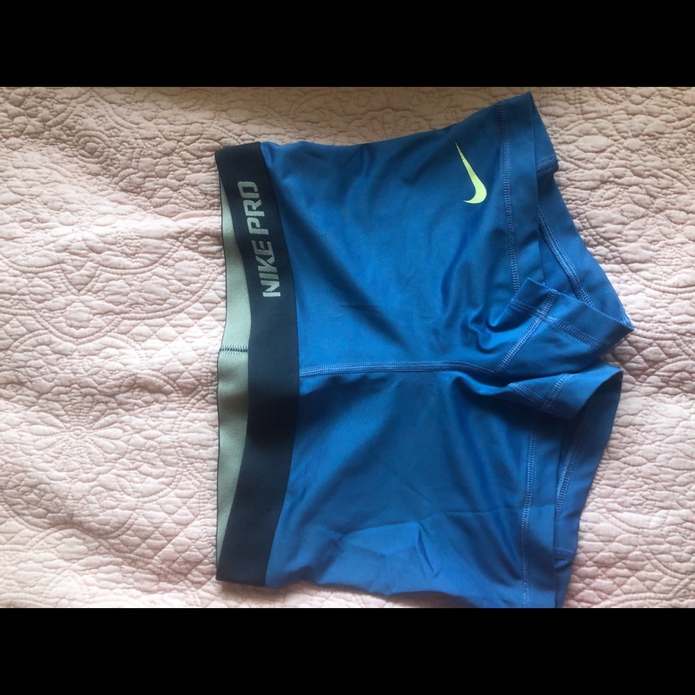 NIKE PROS lightly worn